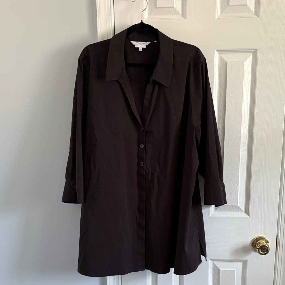 Foxcroft Non Iron Stretch Black Tunic Top with Button Details Elbow Sleeves 22W